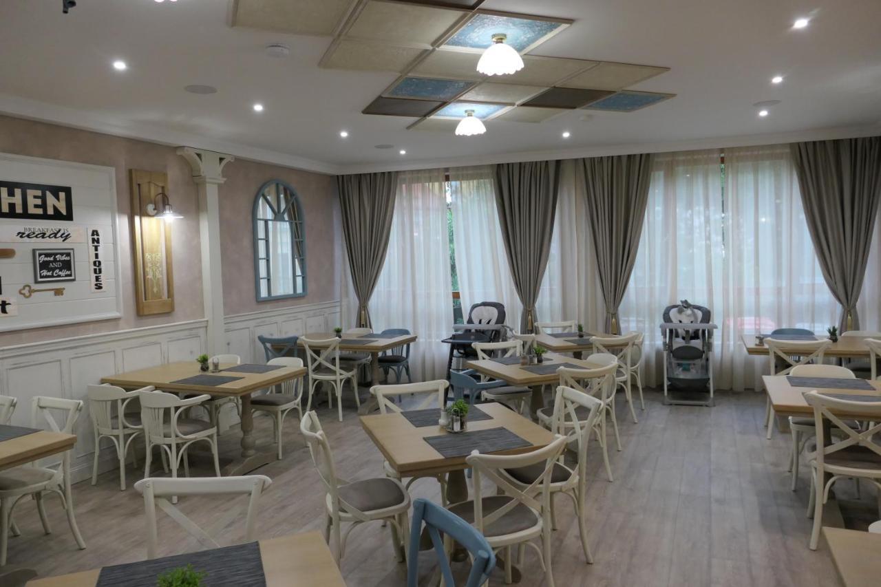 Hotel Mediterraneo Ибс-на-Дунае Экстерьер фото