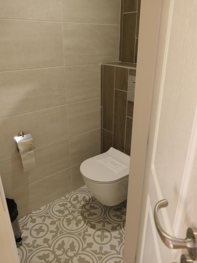Hotel Mediterraneo Ибс-на-Дунае Экстерьер фото