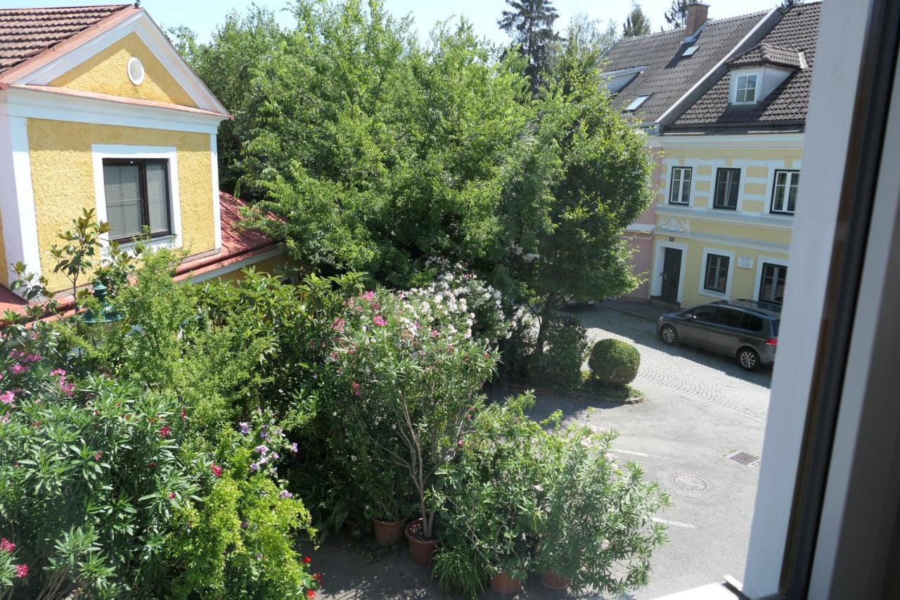 Hotel Mediterraneo Ибс-на-Дунае Экстерьер фото
