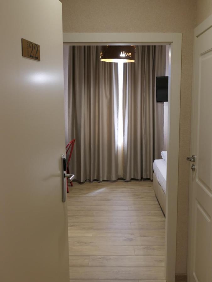 Hotel Mediterraneo Ибс-на-Дунае Экстерьер фото