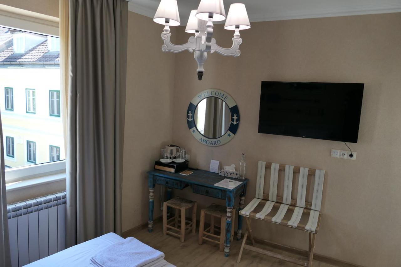 Hotel Mediterraneo Ибс-на-Дунае Экстерьер фото