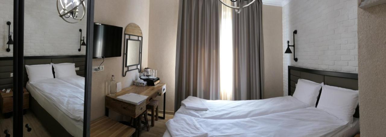 Hotel Mediterraneo Ибс-на-Дунае Экстерьер фото